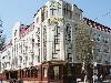 «Ukraine Palace» / «Украина Палас» отель - предварительное фото Внешний вид здания отеля с дороги