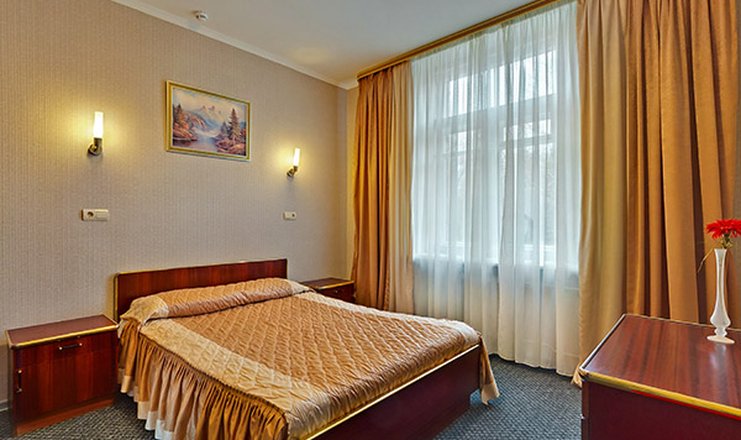 Фото отеля («Шерстон» гостиница) - Полулюкс семейный с двуспальной кроватью