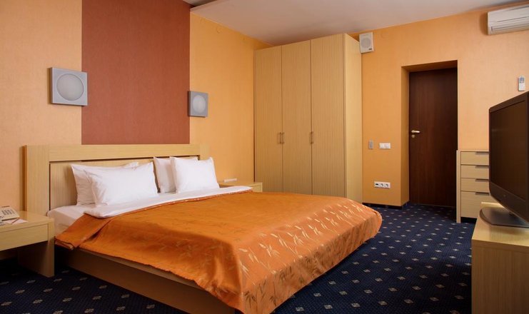 Фото номера («Азимут отель Нижний Новгород» отель) - Апартаменты 2-местные 3-комнатные