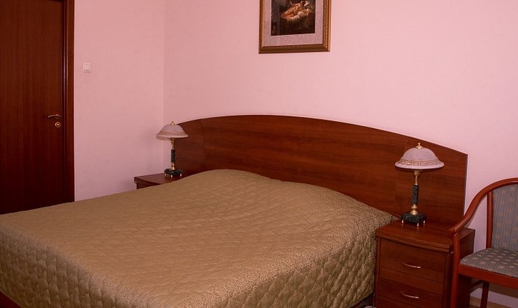 Фото отеля («Озеро Белое» санаторий) - Люкс 1-местный 1-комнатный (категории Б, № 665, 667) 