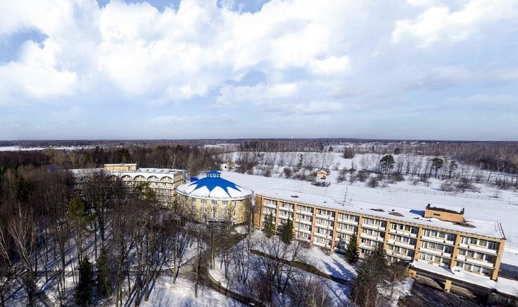 Фото отеля («Воздвиженское» парк-отель) - Корпуса Возвиженского зимой