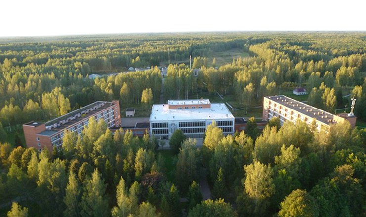 Фото отеля («Хилово» санаторий) - Вид сверху