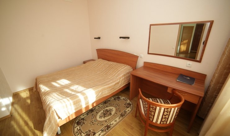 Фото отеля («Красноусольск» санаторий) - Полулюкс 2-местный 2-комнатный (корпус 2)