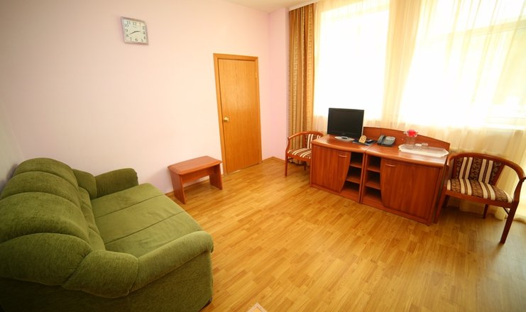 Фото отеля («Красноусольск» санаторий) - Полулюкс 2-местный 2-комнатный (корпус 2)