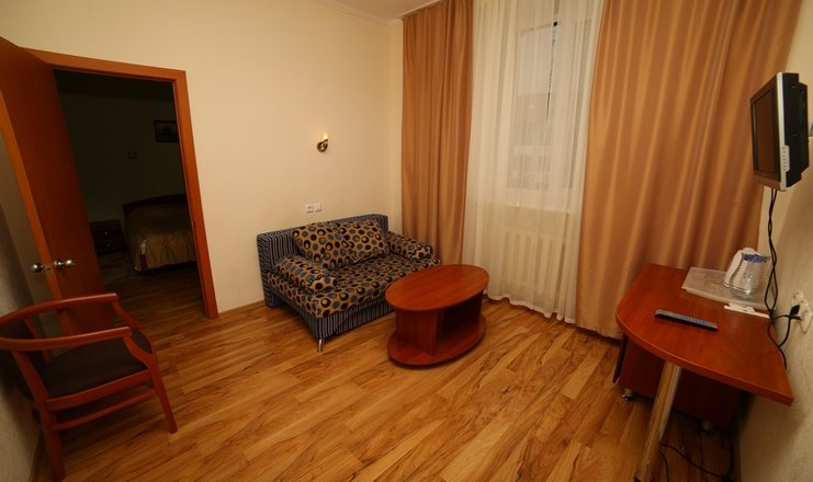 Фото отеля («Красноусольск» санаторий) - Полулюкс 2-местный 2-комнатный (корпус 3)