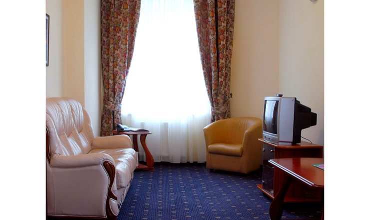 Фото отеля («Юбилейный» санаторий) - Улучшенный 2-местный 2-комнатный (Дача 3,5,6)