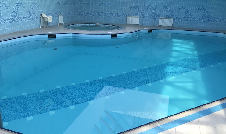 Фото отеля («Азимут Отель Полярная Звезда» отель) - Крытый бассейн