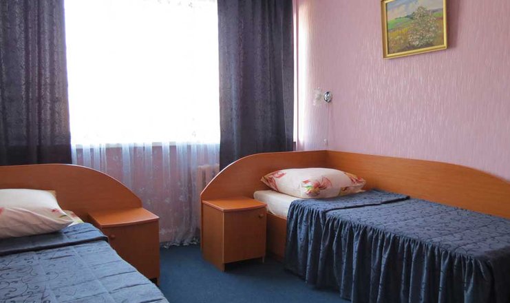 Фото отеля («Новочеркасск» гостиничный комплекс) - Эконом семейный 4-местный