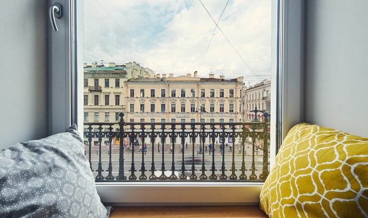 Фото номера («Калейдоскоп на Невском» апарт-отель) - Улучшенная студия с видом на город