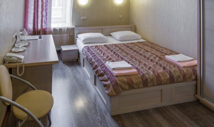 Фото номера («РА Кузнечный, 19» отель) - Стандартный двухместный номер с широкой кроватью