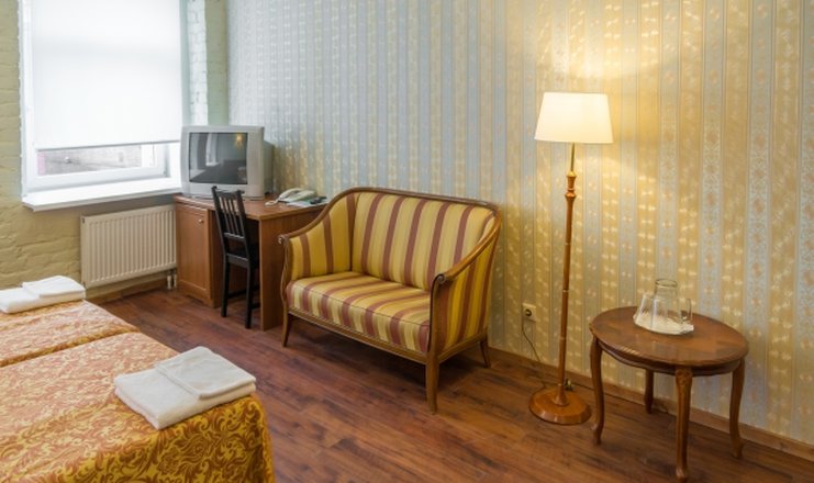 Фото номера («РА Рыбинская, 7» отель) - Комфорт с широкой кроватью