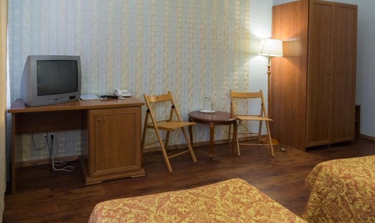 Фото номера («РА Рыбинская, 7» отель) - Стандартный 2-местный номер с двумя кроватями