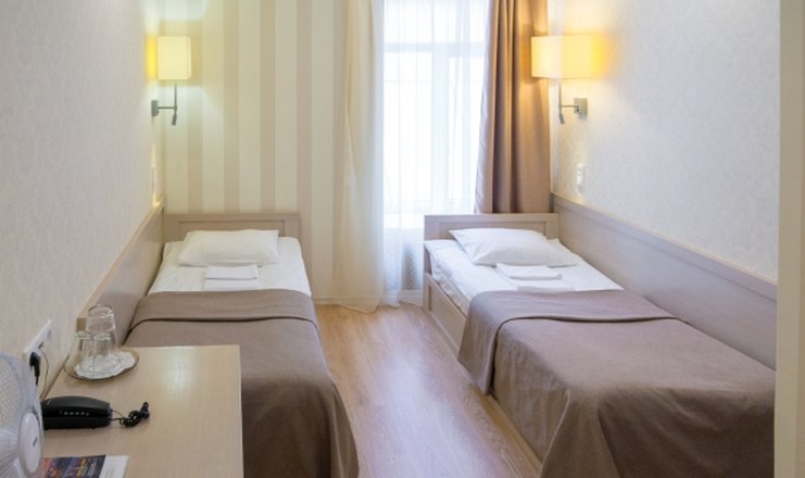 Фото отеля («РА Невский, 44» отель) - Стандартный двухместный номер с двумя кроватями. Интерьер