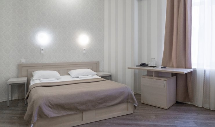 Фото отеля («РА Невский, 44» отель) - Комфорт с широкой кроватью. Интерьер