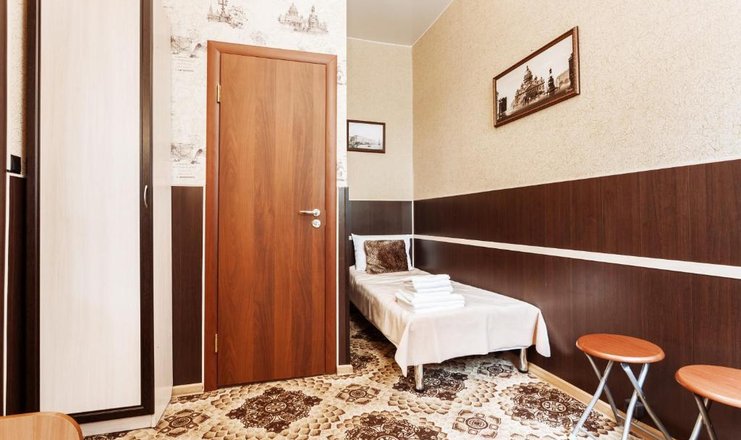Фото отеля («Романовых» гостевой дом) - Небольшой двухместный (3)