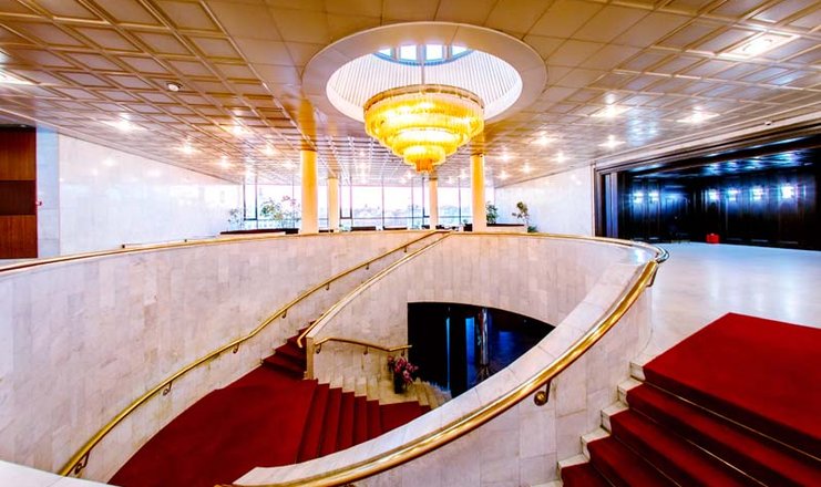 Фото отеля («Санкт-Петербург» гостиница) - Фойе конценого ала
