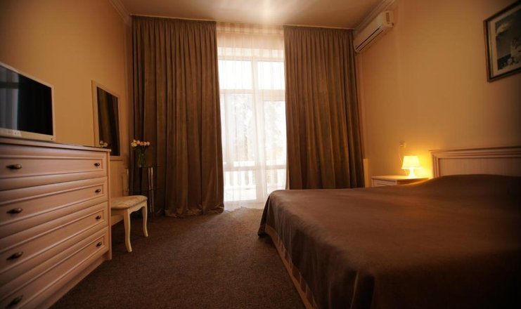 Фото номера («Гранд Кавказ» отель) - 1 категории комфорт 1-комнатный с большой кроватью