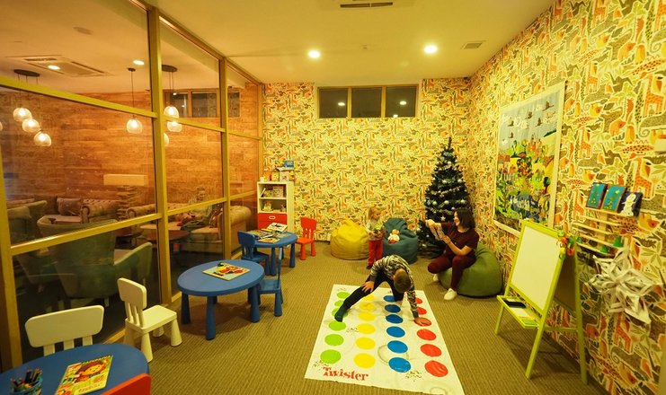 Фото отеля («Arkhyz Royal Resort & Spa» отель) - Детская комната