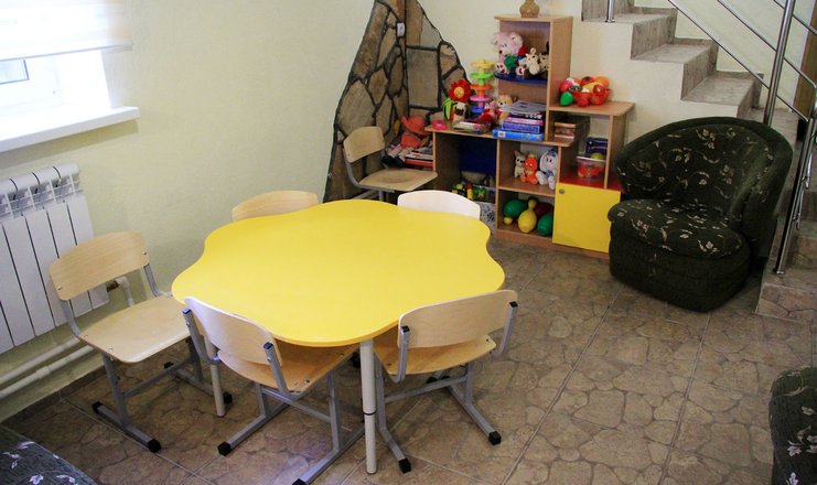 Фото отеля («Березовая роща» санаторий) - Детская комната